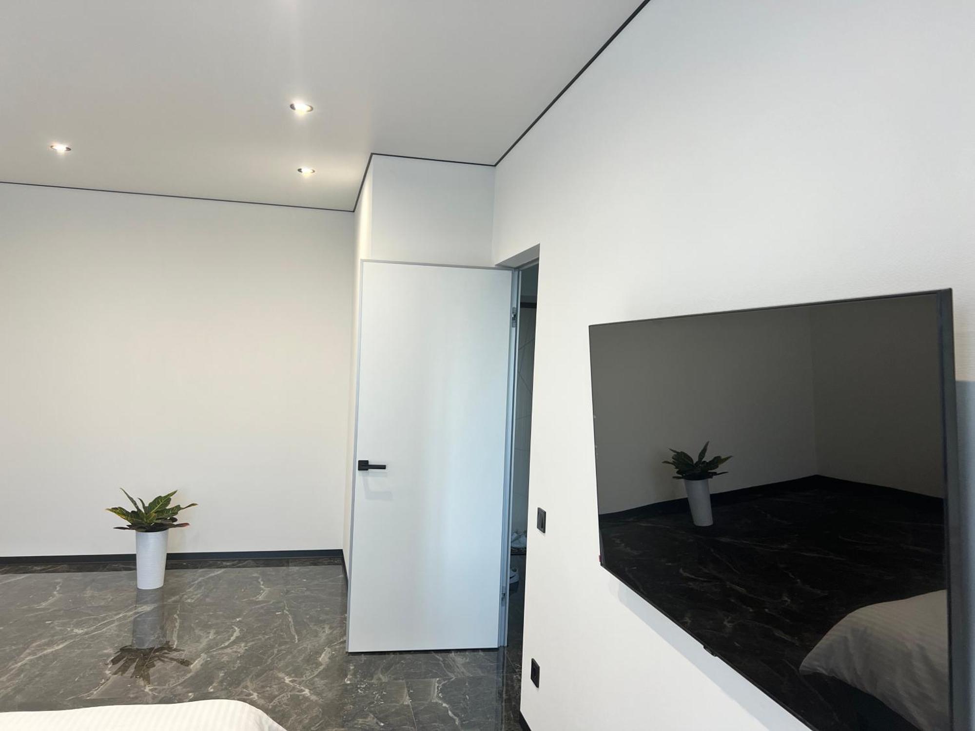 Люкс Апартаменти В Жкарена Та Жк Great House Rivne Bagian luar foto